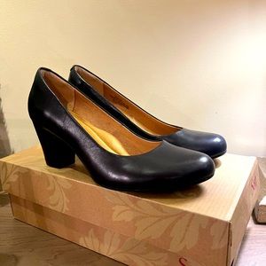 Sofft Size 7.5 Black Leather Pump